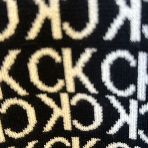 Calvin Klein - Picture 5 of 7